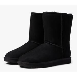 UGG 8 black Classic Short II boots warm fur shearling calf flat comfort casual